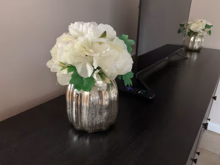 Master bedroom details